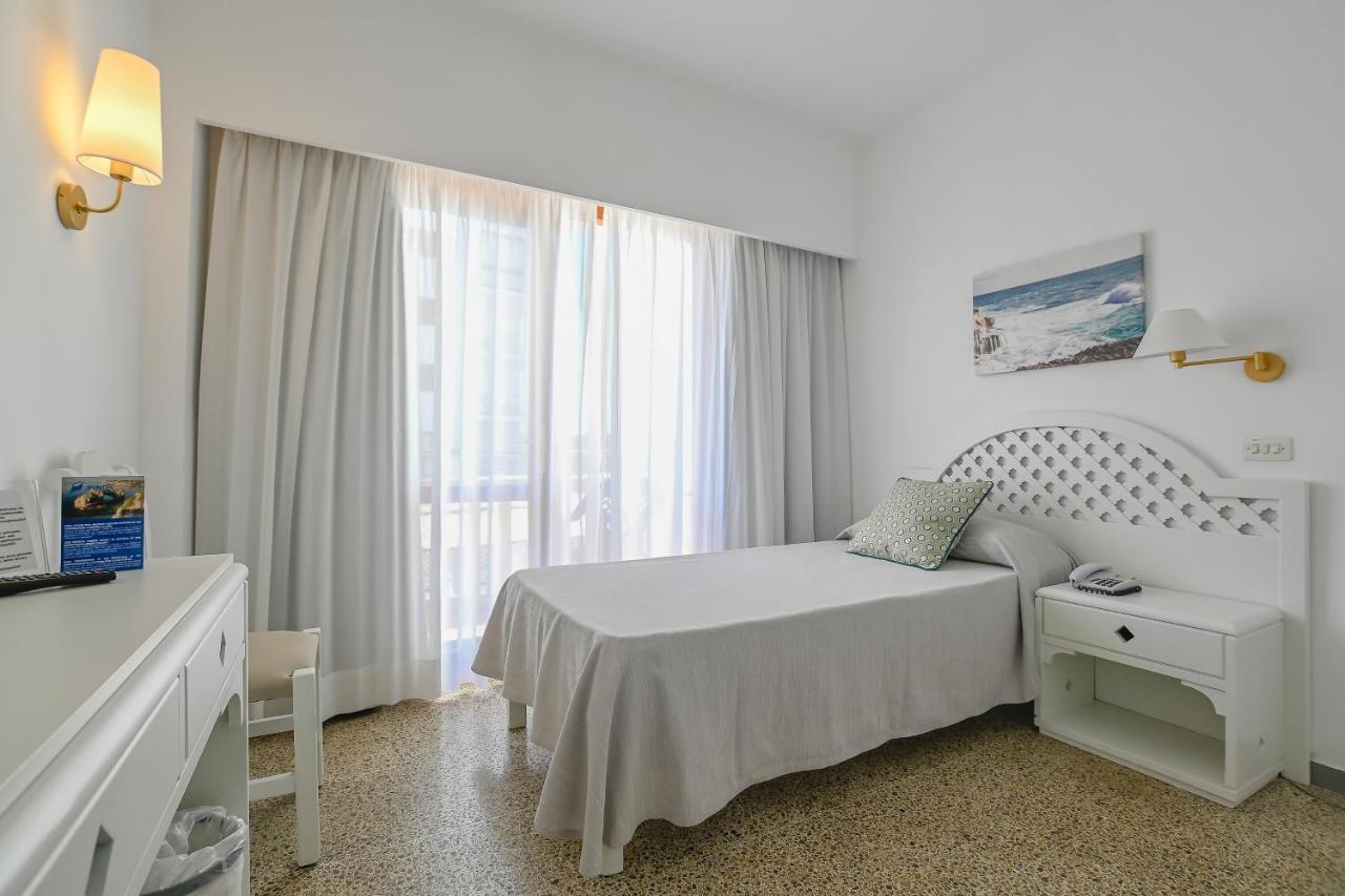 Hotel Pinos Playa Santanyí Zewnętrze zdjęcie